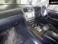 Toyota CROWN лот № 30273 оценка 3.5  с аукциона в Японии 2