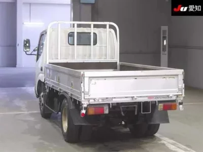 Toyota DYNA  с аукциона в Японии