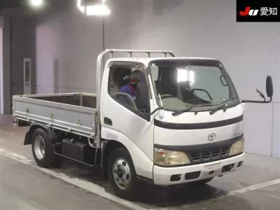 Toyota DYNA  с аукциона в Японии