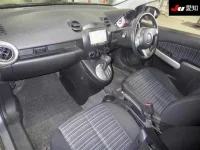 Mazda DEMIO лот № 30188 оценка R  с аукциона в Японии 2