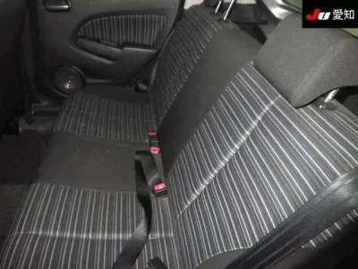 Mazda DEMIO  с аукциона в Японии