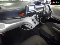 Toyota SIENTA лот № 30285 оценка 3.5  с аукциона в Японии 2