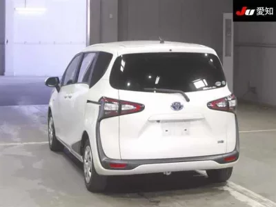 Toyota SIENTA  с аукциона в Японии