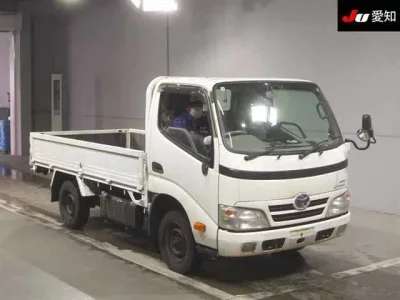 Toyota DYNA  с аукциона в Японии