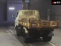 Toyota DYNA лот № 7058 оценка 3  с аукциона в Японии 1