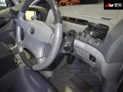 Toyota ESTIMA  с аукциона в Японии
