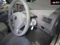 Toyota PRIUS лот № 30356 оценка 3.5  с аукциона в Японии 4