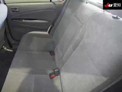 Toyota PRIUS  с аукциона в Японии