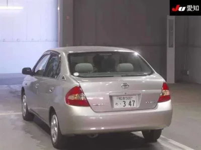 Toyota PRIUS  с аукциона в Японии