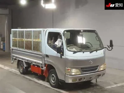 Toyota DYNA  с аукциона в Японии