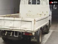 Mitsubishi CANTER лот № 7075 оценка 3.5  с аукциона в Японии 7