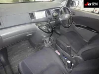 Toyota ISIS лот № 30390 оценка 3.5  с аукциона в Японии 2