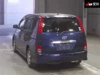 Toyota ISIS лот № 30390 оценка 3.5  с аукциона в Японии 1