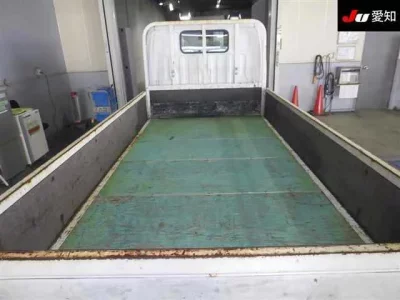 Toyota DYNA  с аукциона в Японии