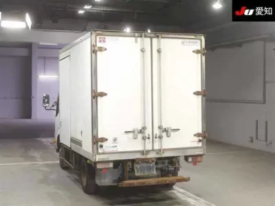Toyota DYNA  с аукциона в Японии