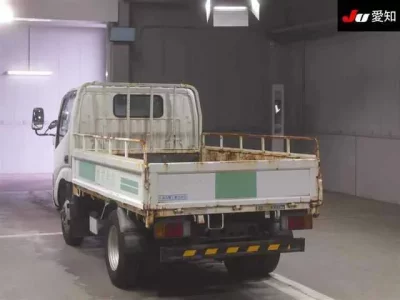 Toyota DYNA  с аукциона в Японии