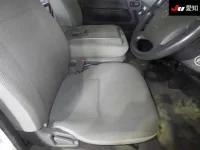 Toyota HIACE VAN лот № 7122 оценка R  с аукциона в Японии 5