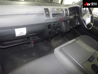 Toyota HIACE VAN  с аукциона в Японии