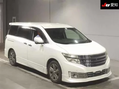 Nissan ELGRAND  с аукциона в Японии