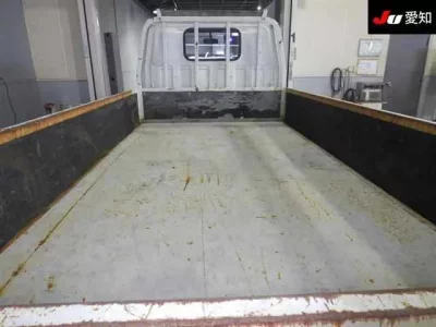 Isuzu ELF  с аукциона в Японии