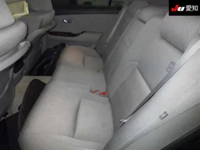 Toyota CROWN  с аукциона в Японии