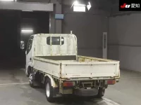 Toyota DYNA лот № 7135 оценка R  с аукциона в Японии 1