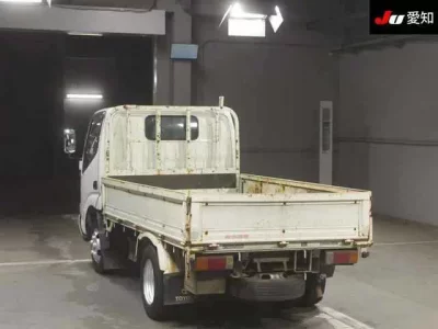 Toyota DYNA  с аукциона в Японии