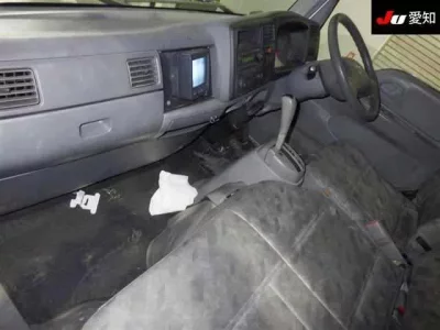 Mazda TITAN  с аукциона в Японии