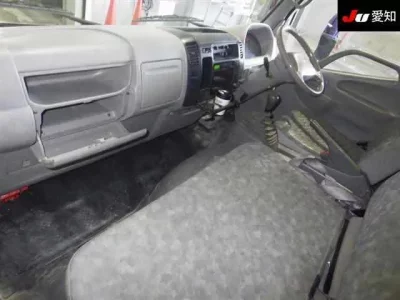 Hino DUTRO  с аукциона в Японии