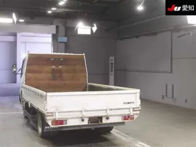 Hino DUTRO  с аукциона в Японии