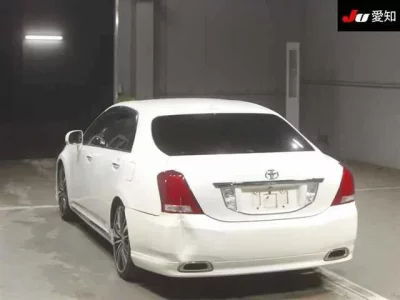 Toyota CROWN  с аукциона в Японии