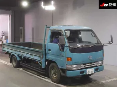 Toyota DYNA  с аукциона в Японии