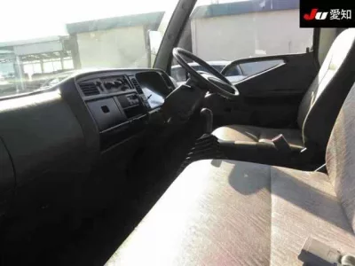 Mitsubishi CANTER  с аукциона в Японии