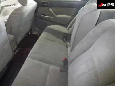 Toyota CAMRY  с аукциона в Японии