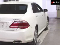 Toyota CROWN лот № 30573 оценка 3.5  с аукциона в Японии 7