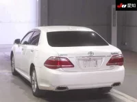 Toyota CROWN лот № 30573 оценка 3.5  с аукциона в Японии 1