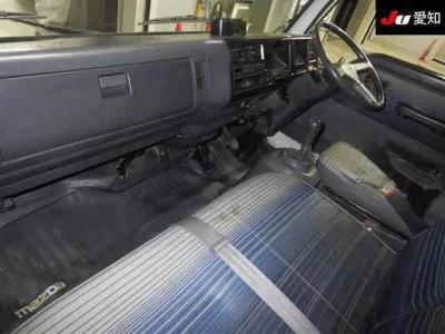 Mazda TITAN  с аукциона в Японии