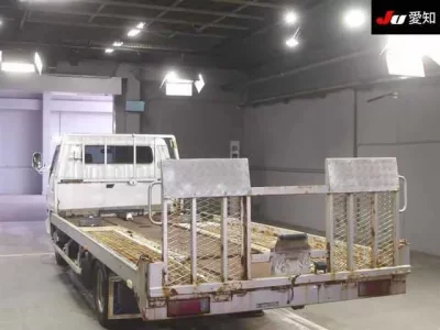 Toyota DYNA  с аукциона в Японии