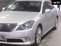Toyota CROWN лот № 30602 оценка 3.5  с аукциона в Японии 6