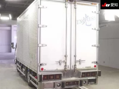 Isuzu ELF  с аукциона в Японии