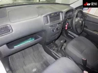 Toyota SUCCEED лот № 30640 оценка 3.5  с аукциона в Японии 2