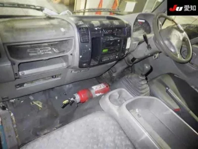 Toyota DYNA  с аукциона в Японии