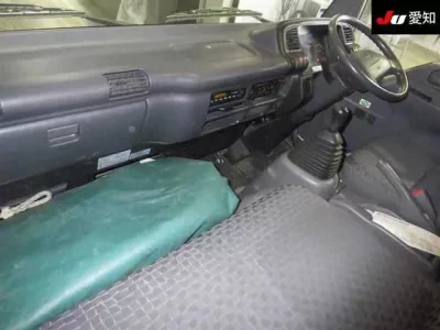 Isuzu ELF  с аукциона в Японии