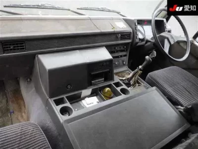 Mitsubishi FUSO TRUCK  с аукциона в Японии