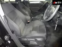 Volkswagen GOLF лот № 30622 оценка 3  с аукциона в Японии 5