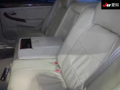 Toyota CROWN  с аукциона в Японии