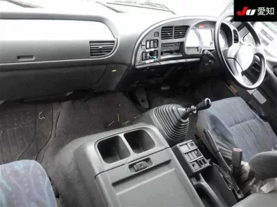 Isuzu FORWARD  с аукциона в Японии