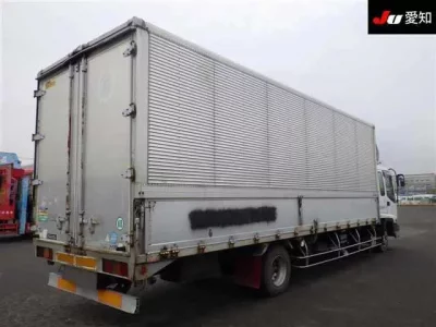 Isuzu FORWARD  с аукциона в Японии