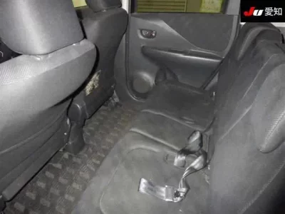 Toyota RACTIS  с аукциона в Японии