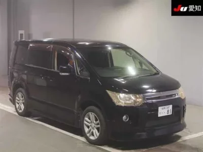 Mitsubishi DELICA D5  с аукциона в Японии